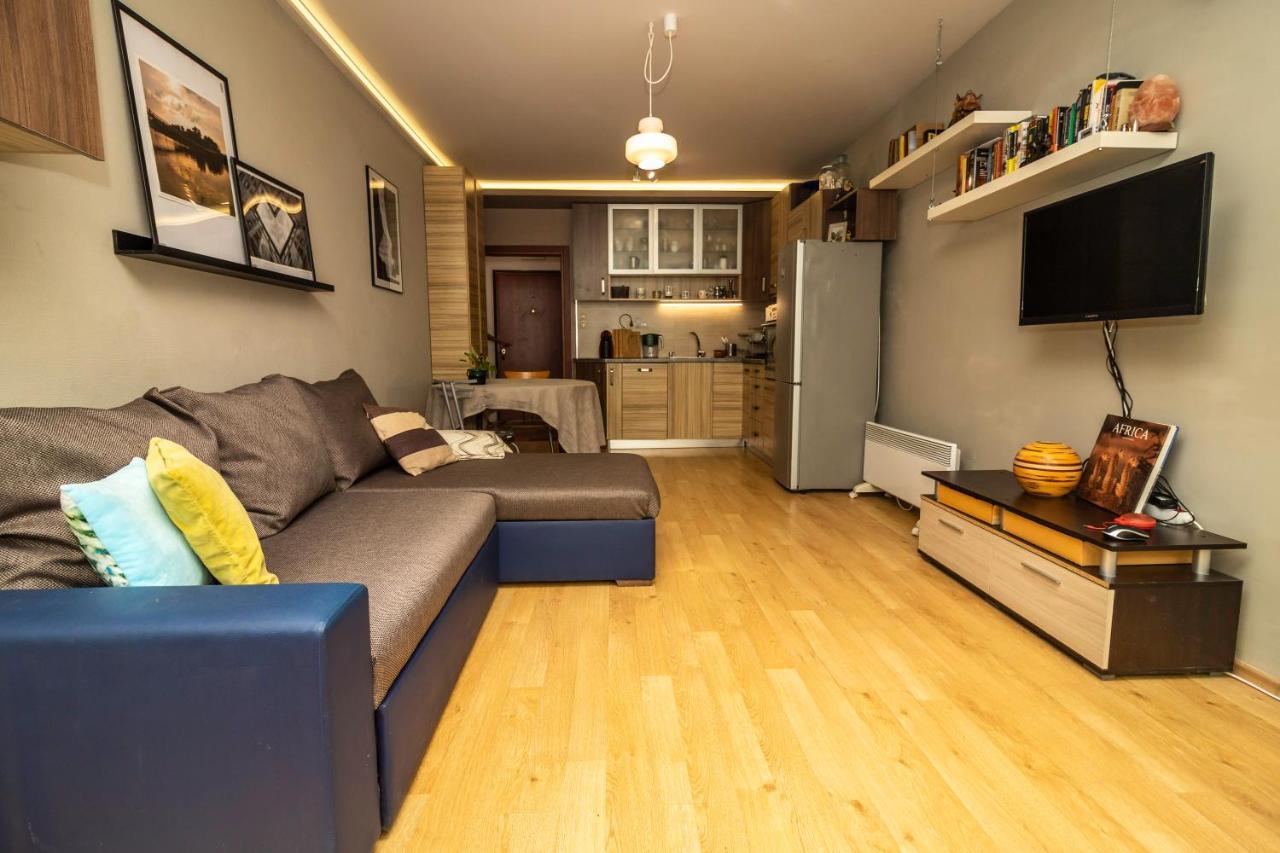 Tsar Guitar Aprt / Metro Station Apartment Sofia Exterior photo
